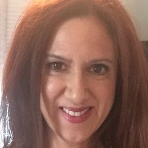 Meet your Posher, Leslie